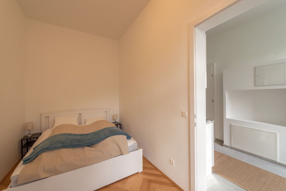 undefined Wallenstein Apartments 2