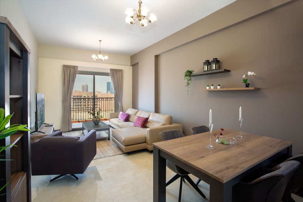 undefined Holiday Boulevard 9