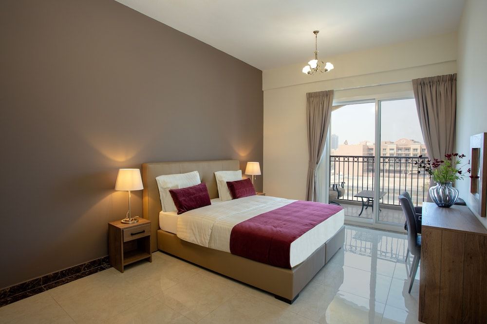 Holiday Boulevard Luxury Apartment, 2 Bedrooms, Balcony 3