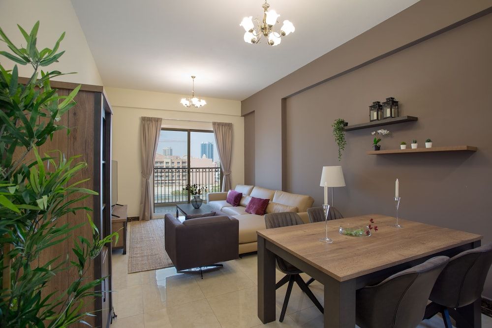 Holiday Boulevard Luxury Apartment, 1 Bedroom, Balcony 4