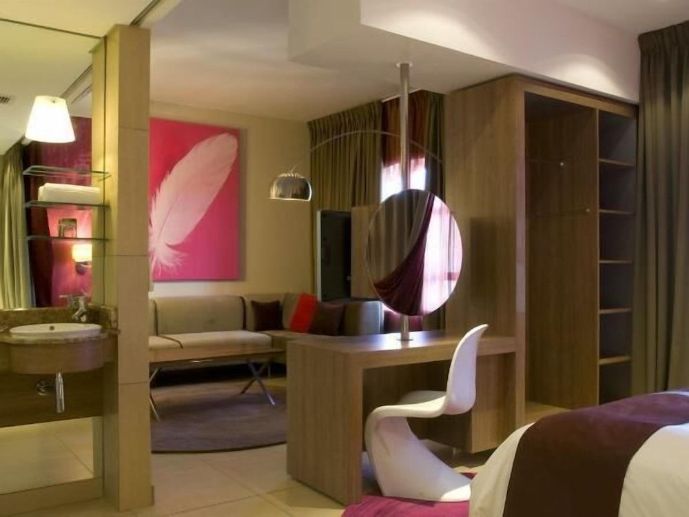 Executive Suite