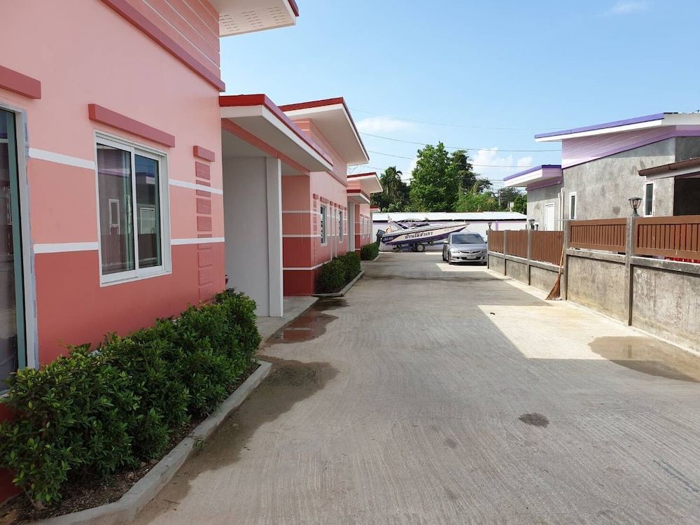 undefined OYO 683 Baan Lo Samphao 2