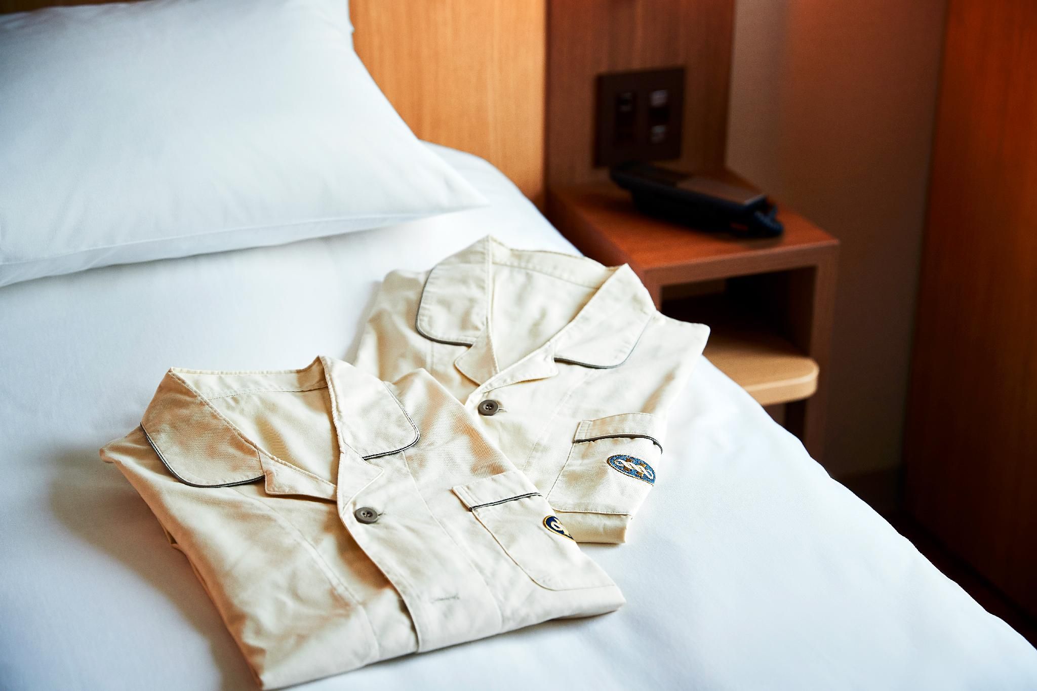 Twin Room - Non-Smoking