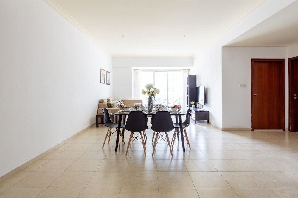 undefined Elegant & Spacious 2BR Apartment In Dubai Marina 2