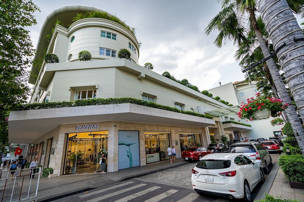 undefined Sai Gon Finest - Panorama Suite in Central D1 6