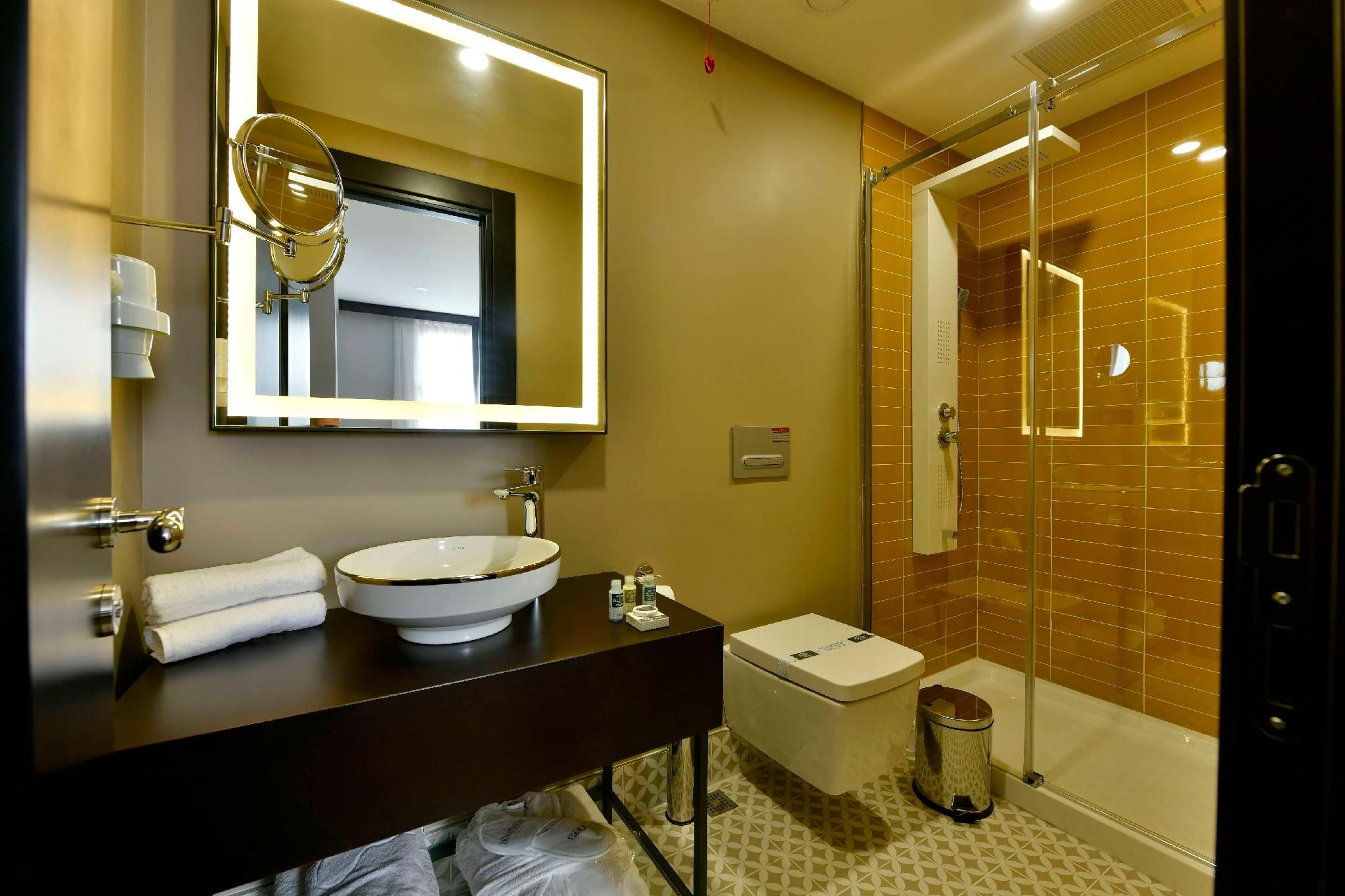 undefined G-Han Hotel 5