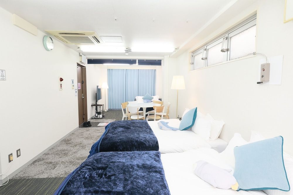 IBASHO Hiroo 4F Room for 6 Guests 9