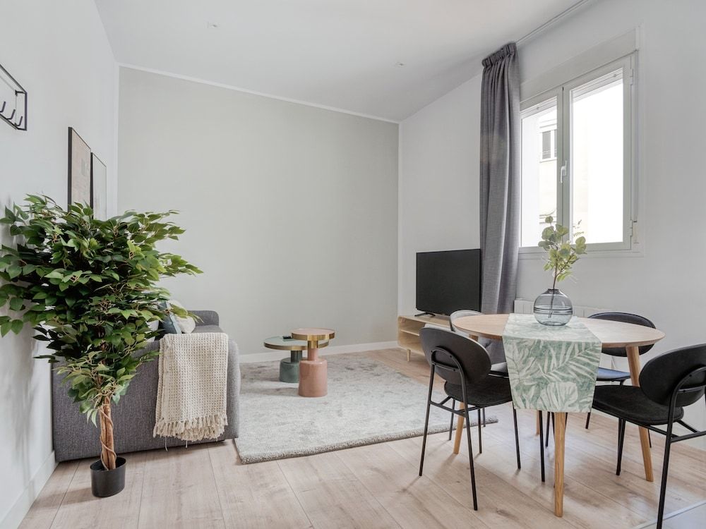 limehome Madrid Calle Ave María One-Bedroom Apartment 11