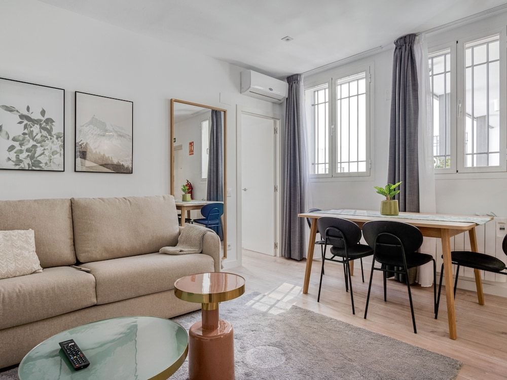 limehome Madrid Calle Ave María One-Bedroom Apartment 21