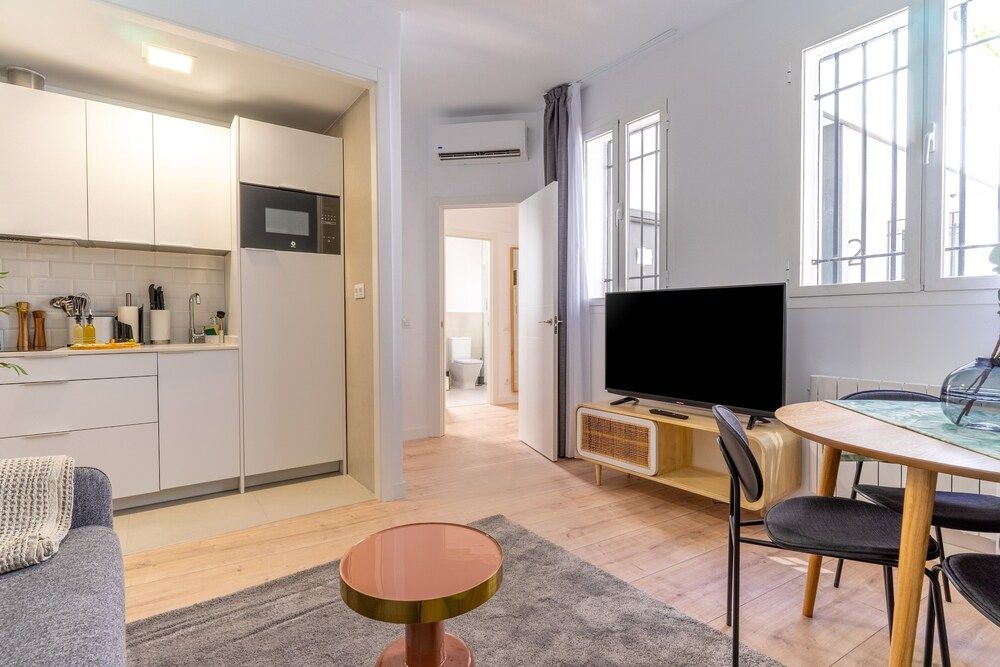 limehome Madrid Calle Ave María One-Bedroom Apartment 10