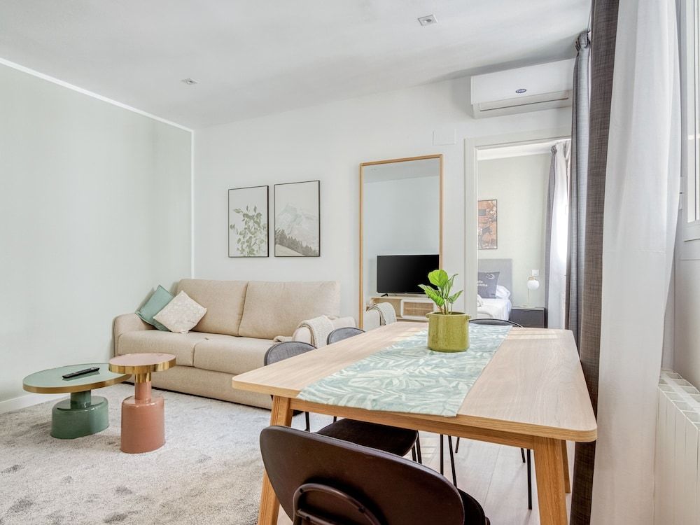 limehome Madrid Calle Ave María One-Bedroom Apartment 14