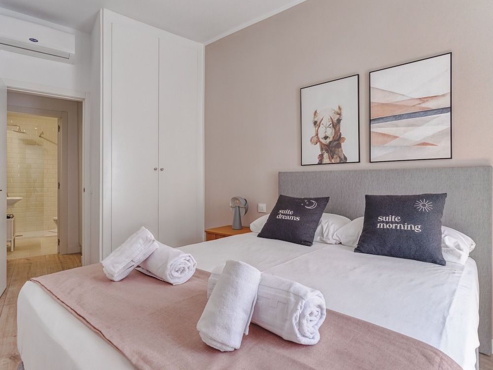 limehome Madrid Calle Ave María Two-Bedroom Apartment with Balcony 4