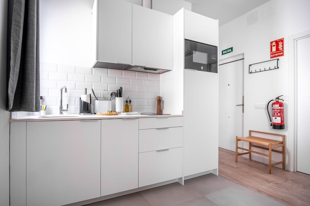 limehome Madrid Calle Ave María One-Bedroom Apartment with Terrace 5