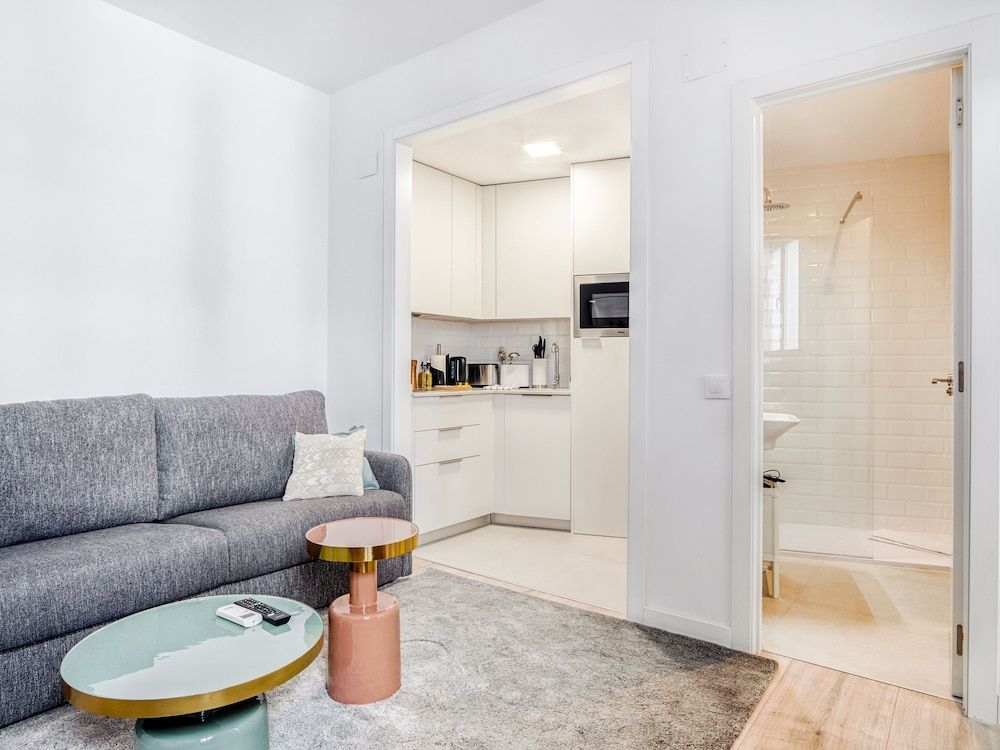 limehome Madrid Calle Ave María One-Bedroom Apartment 13