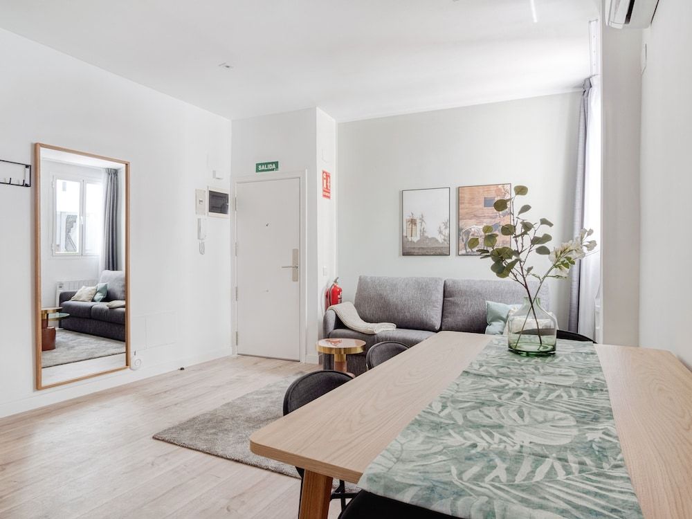 limehome Madrid Calle Ave María One-Bedroom Apartment 20