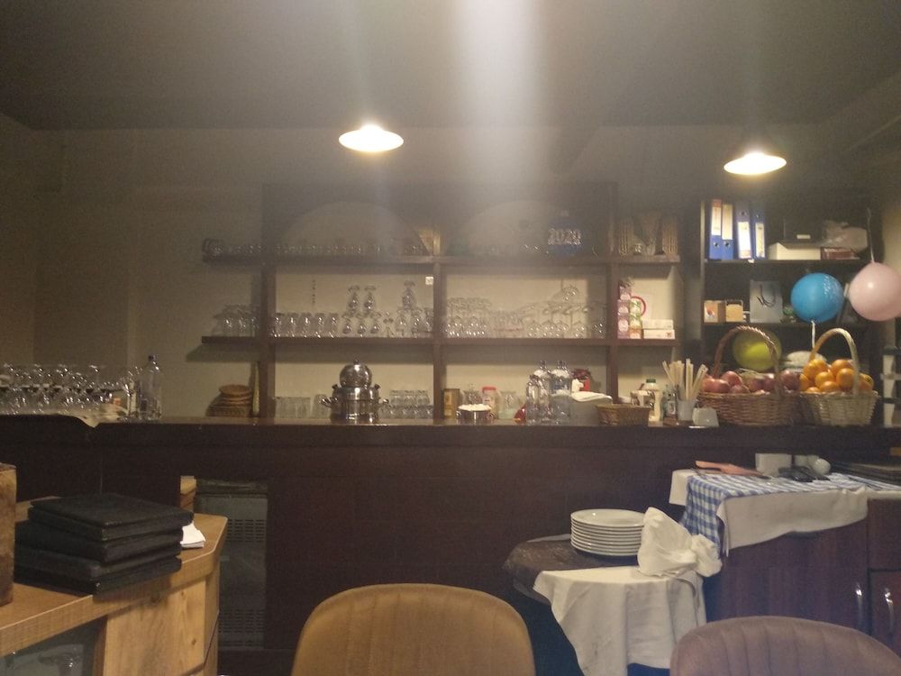 undefined Modena Hotel 6