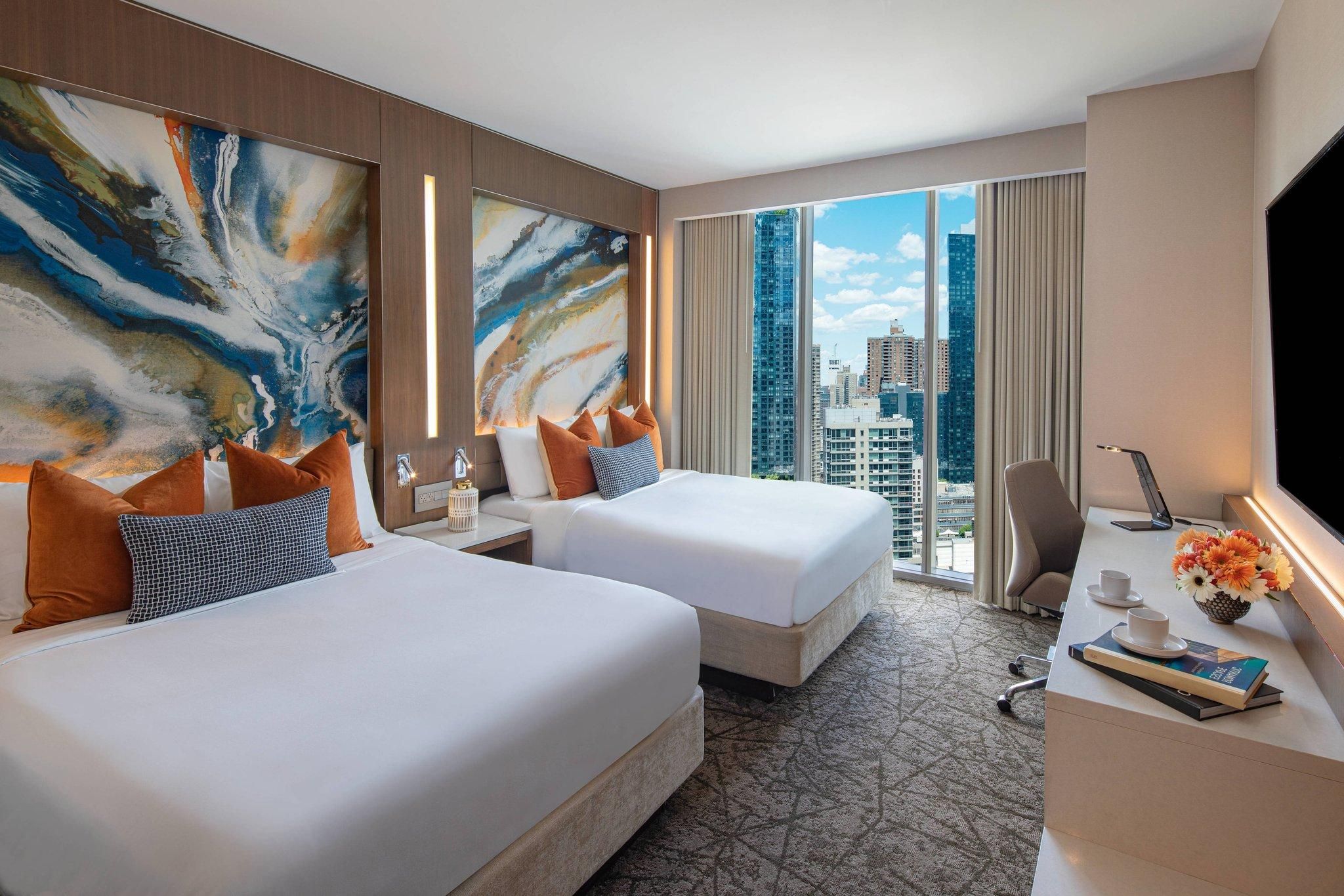 Skyline Double Queen, Guest Room, 2 Queen, Skyline View, High Floor