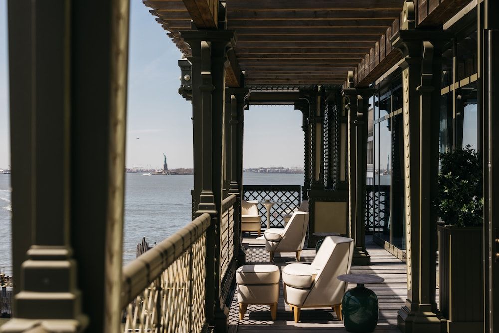 Presidential Suite, Terrace (Bartholdi)