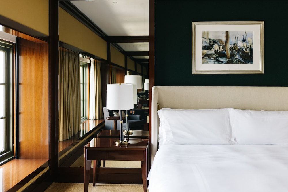 Premier Room, 1 King Bed, River View