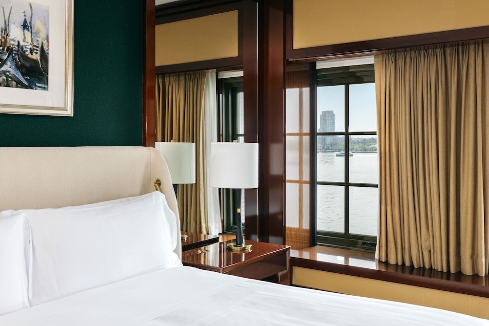 Premier Room, 1 King Bed, River View