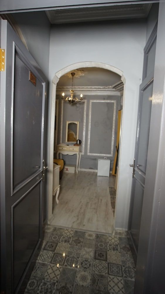 Taksim Maya Hotel Quadruple Room 4