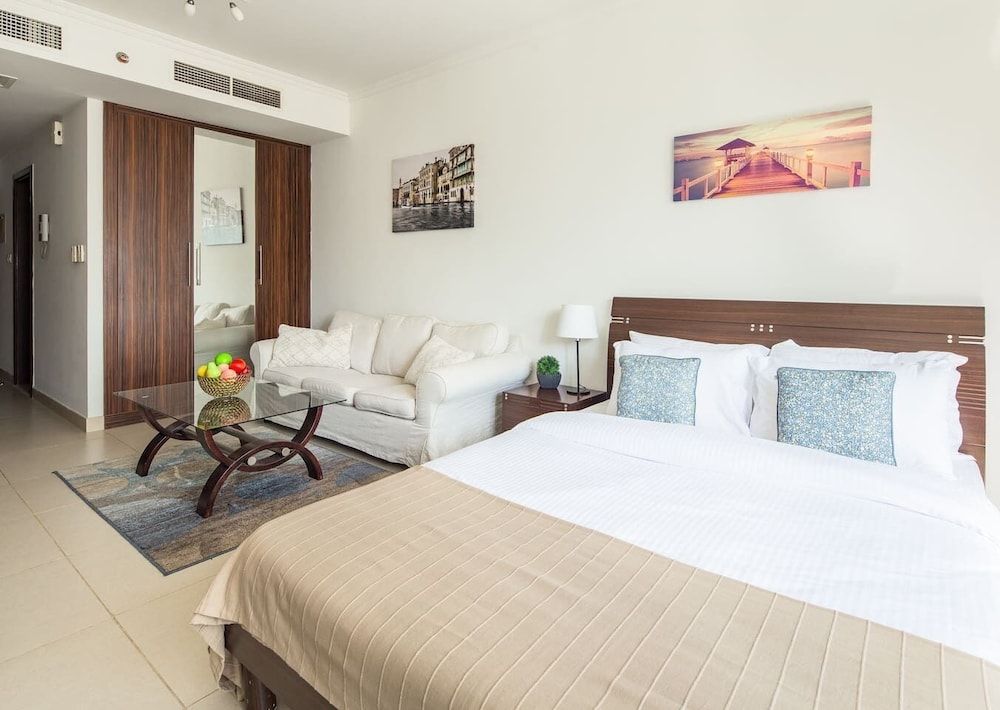 undefined Spacious Studio in Heart of JLT 3