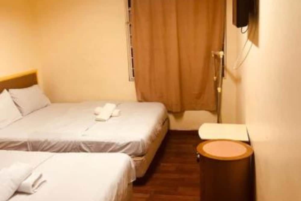 undefined OYO 90026 Hotel Lemon Tree Kepong 9