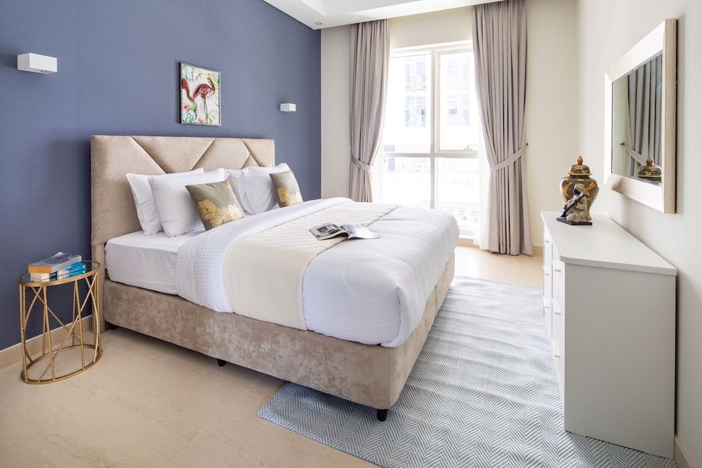 undefined Upscale 2BR Apartment In Downtown Dubai 8