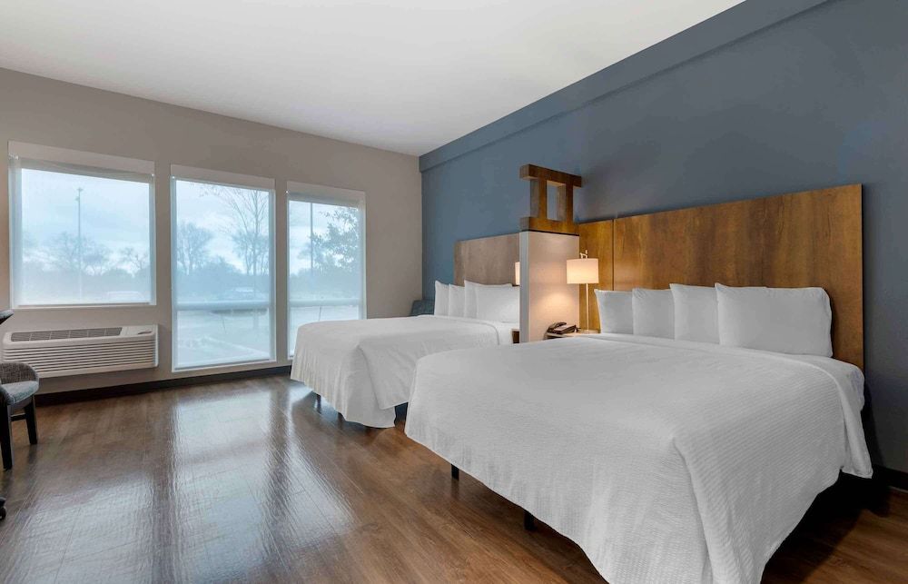 Premium Studio, Non Smoking, Refrigerator & Microwave