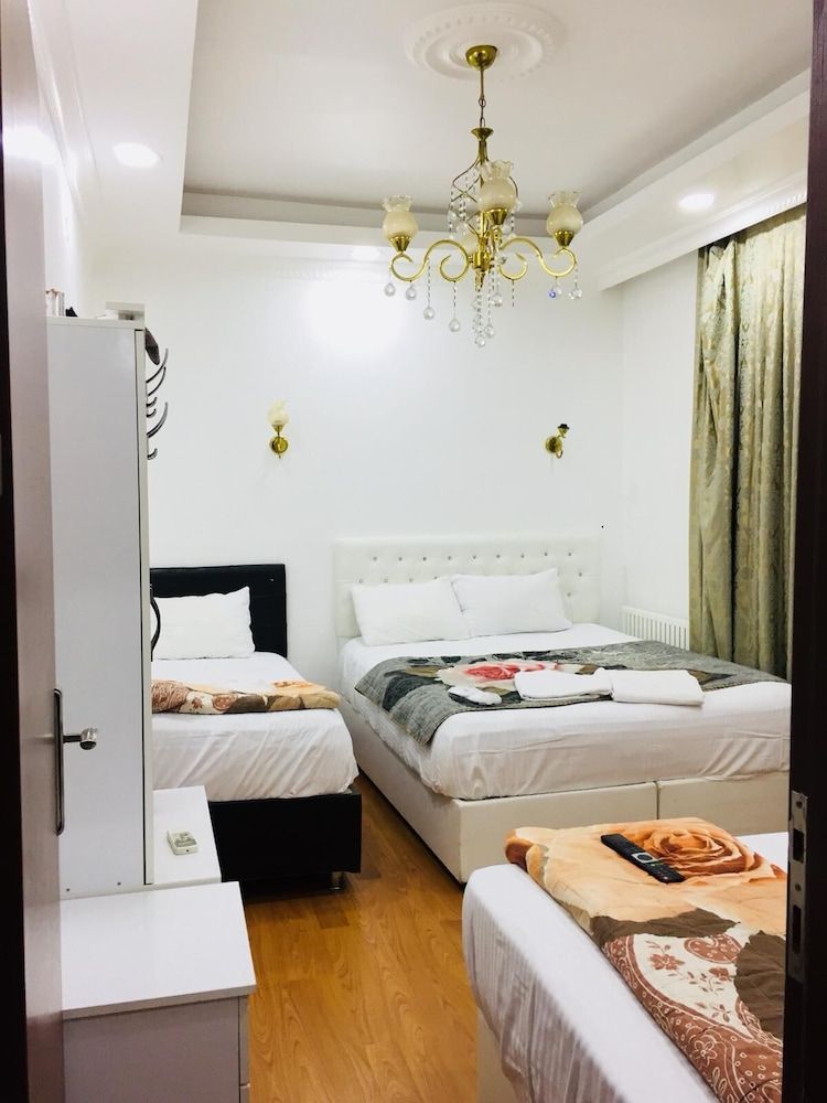 Deluxe Royal Apart Apartment, Garden View 2