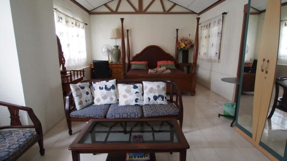 Anchana House by Zuzu Family Suite 6