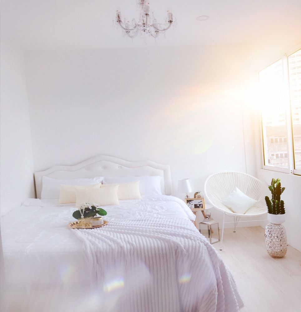 Bangkok Pearl Ekkamai Luxury Room 6