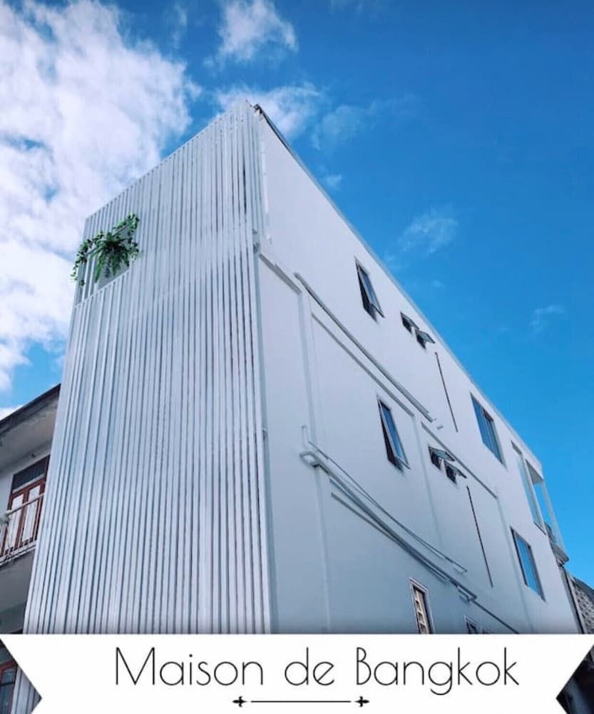 undefined Bangkok Pearl Ekkamai 2