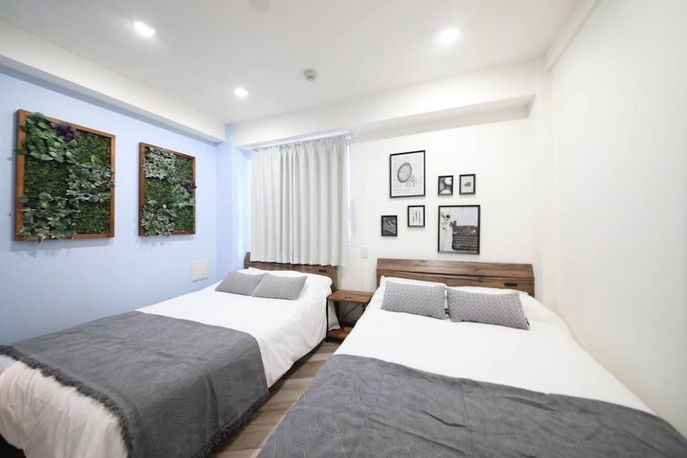 undefined Shibuya Wave 302