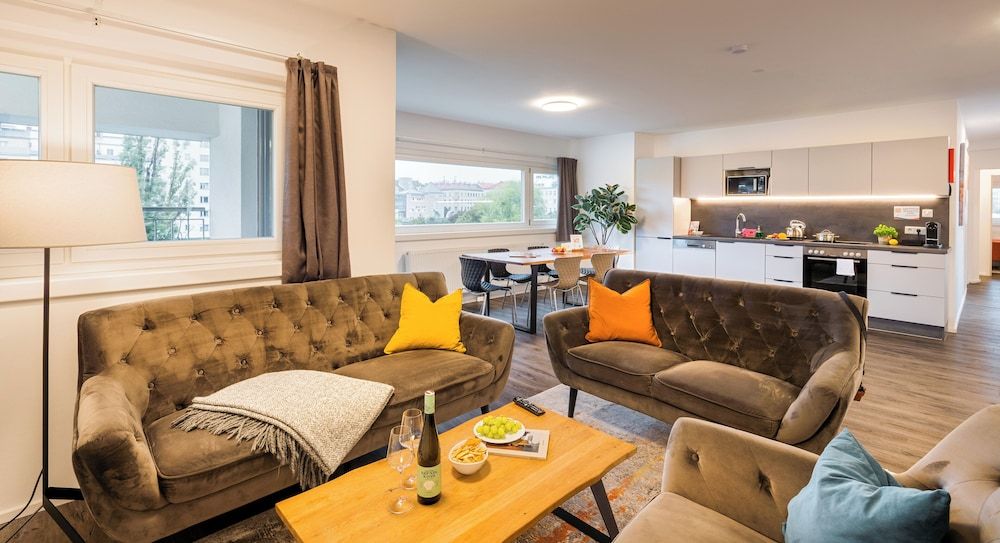 undefined URBAN ISLAND - Riverside Apartments 4