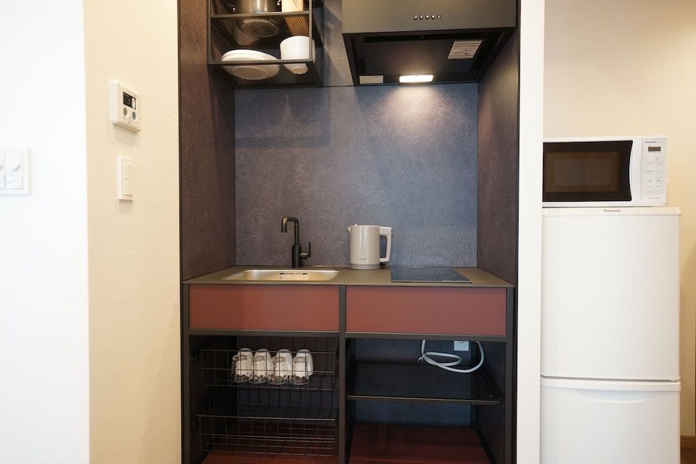 WIRES HOTEL James zaka Quadruple Room 9