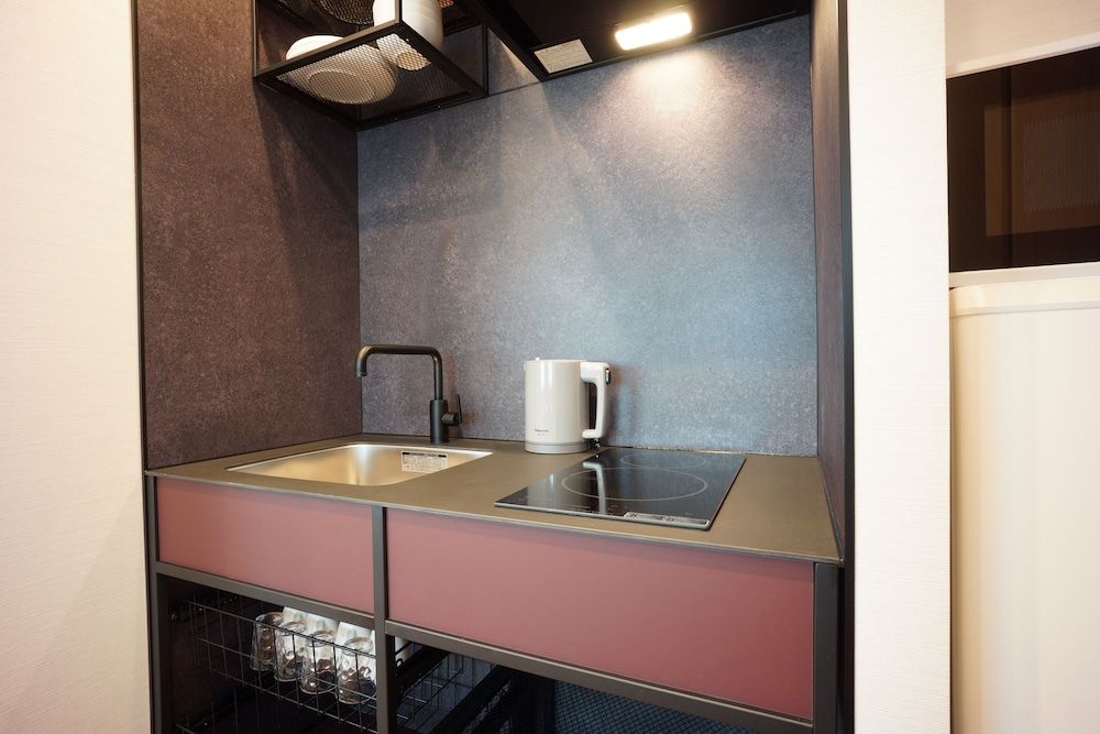 WIRES HOTEL James zaka Quadruple Room 10