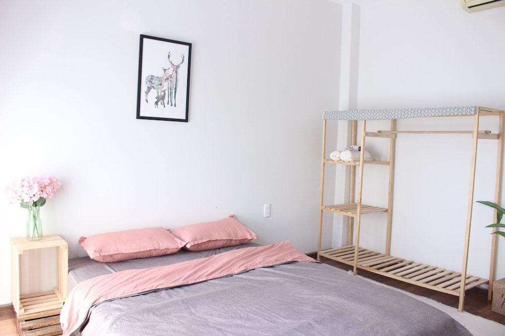 1993's House Deluxe Double Room 5