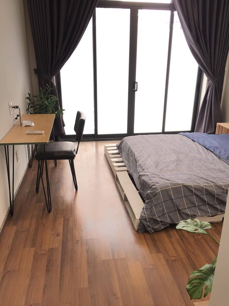 1993's House Deluxe Double Room 14