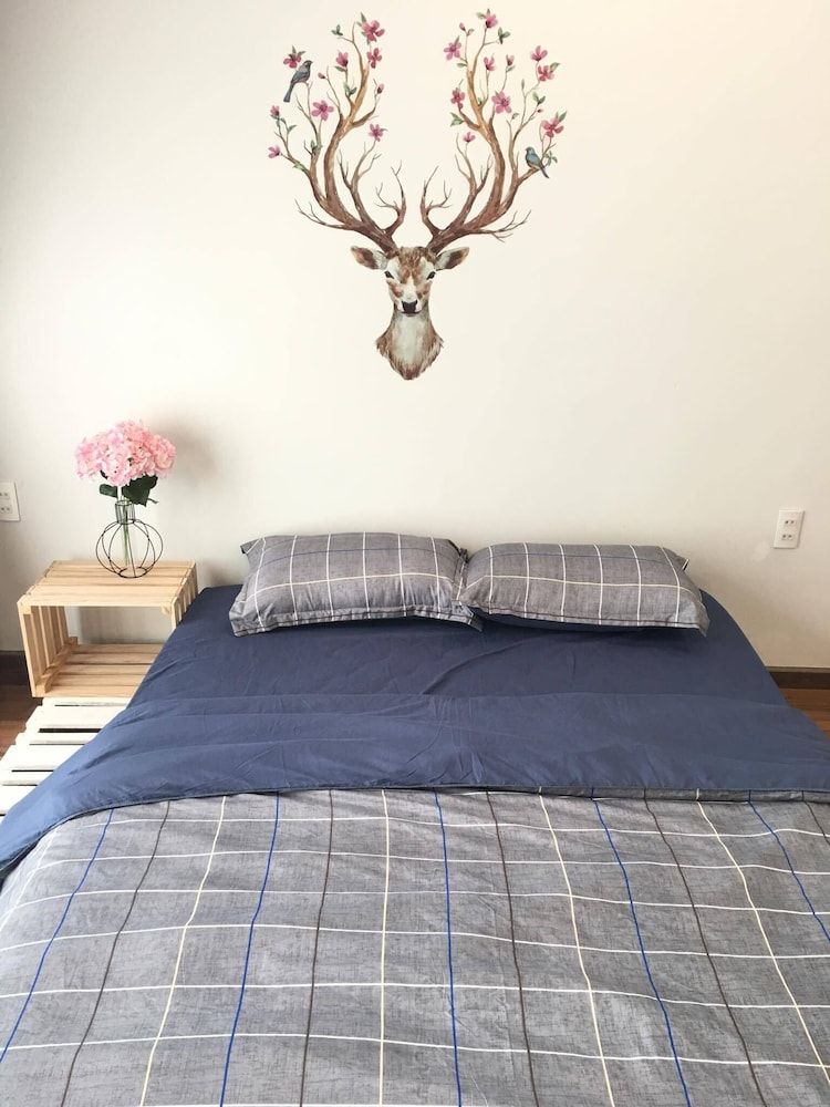 1993's House Deluxe Double Room 6