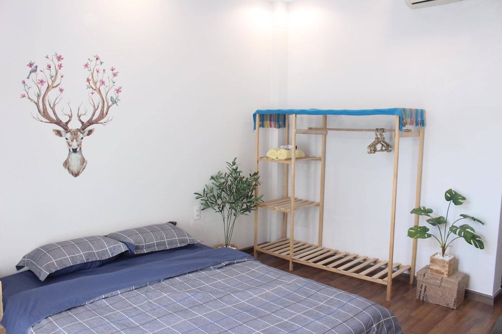 1993's House Deluxe Double Room 9