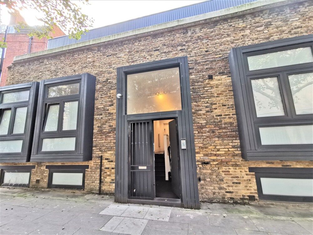 undefined Spacious Double Room with en-suite - 2c 2