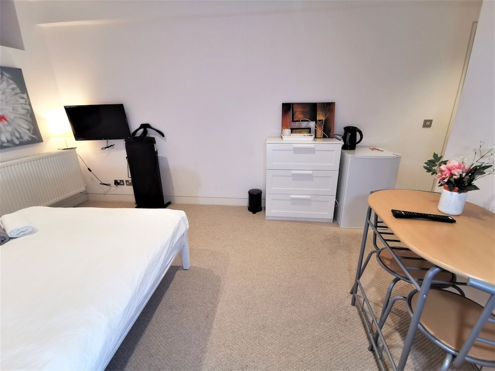 undefined Spacious Double Room with en-suite - 2c 7