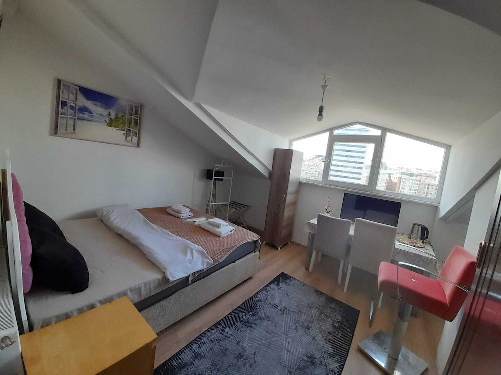 Blue Horizon Residence Economy Double Room, 1 Queen Bed 4