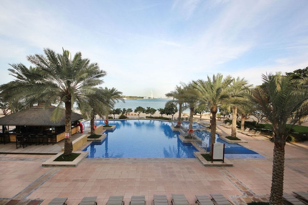 undefined Private Beach Shoreline Luxurious Apartment 5