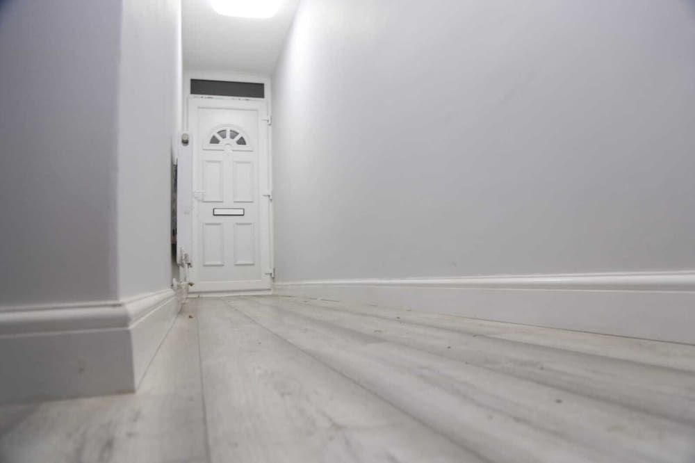 undefined Budget 4-bed House in Woolwich