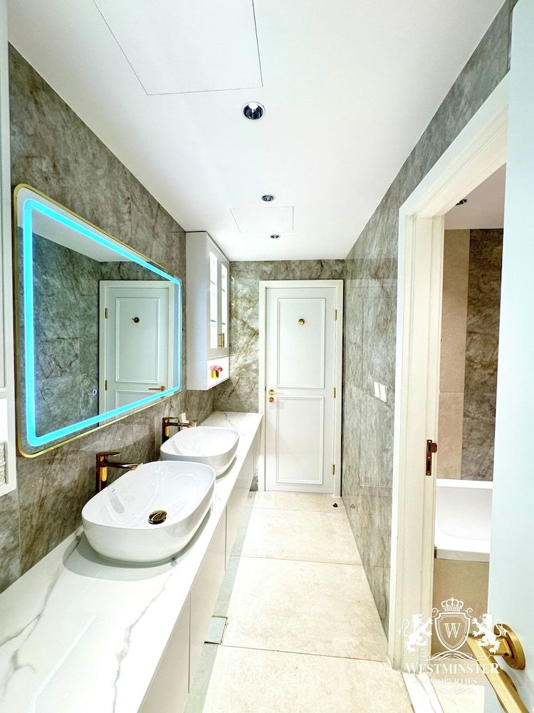 Westminster Burj Residence Three bedroom with Full Burj Khalifa and fountain view - 2502 10