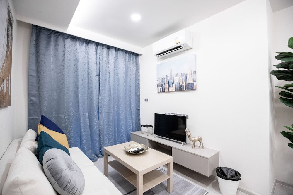 Near BTS Thonglor, Cozy and Comfortable Condo bkvtara11 Comfort Apartment, 2 Bedrooms 9