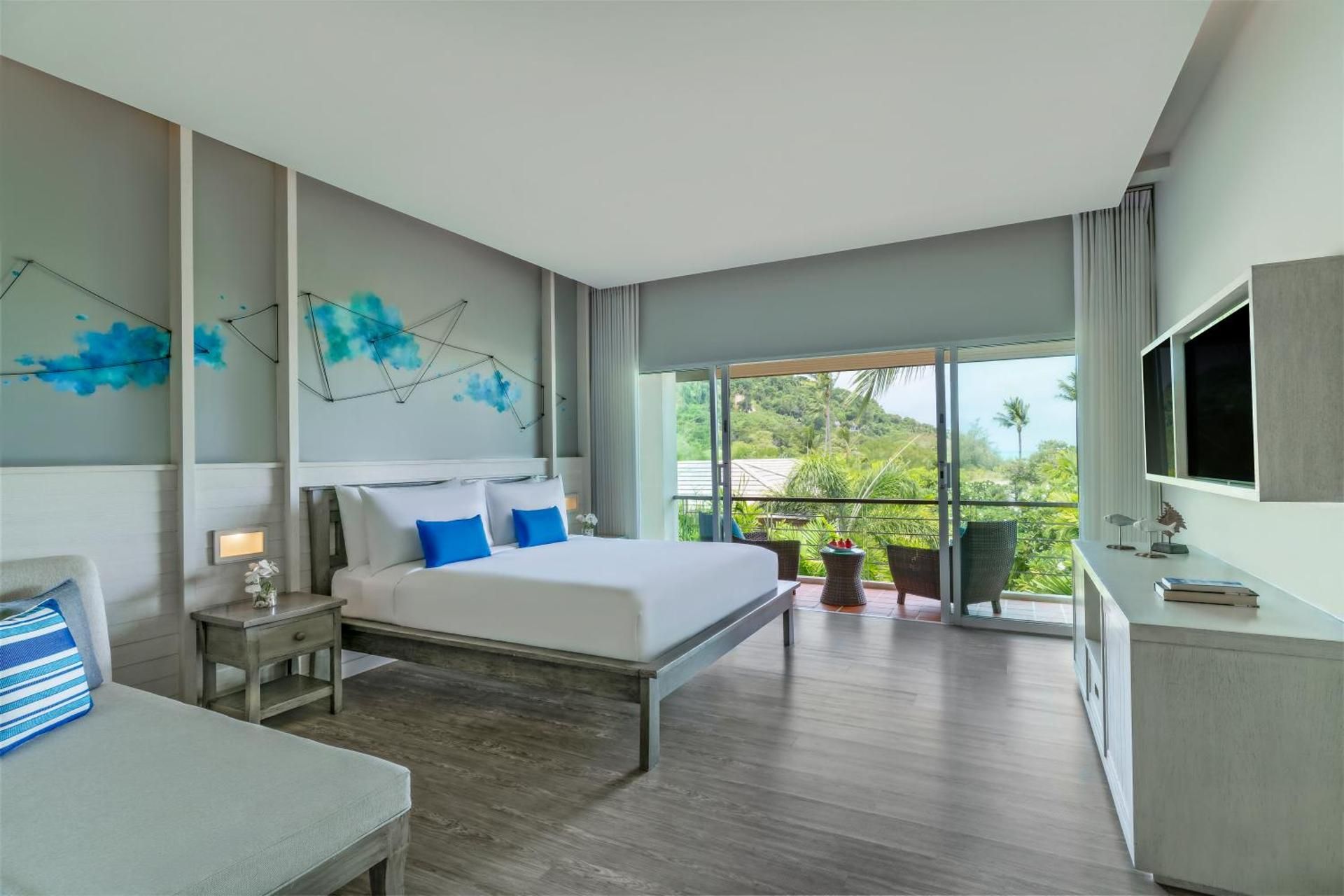 AVANI Deluxe Room with Spa and Resort Credit