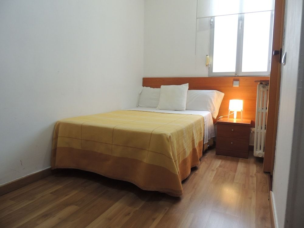 undefined Hostal Cervantes 8